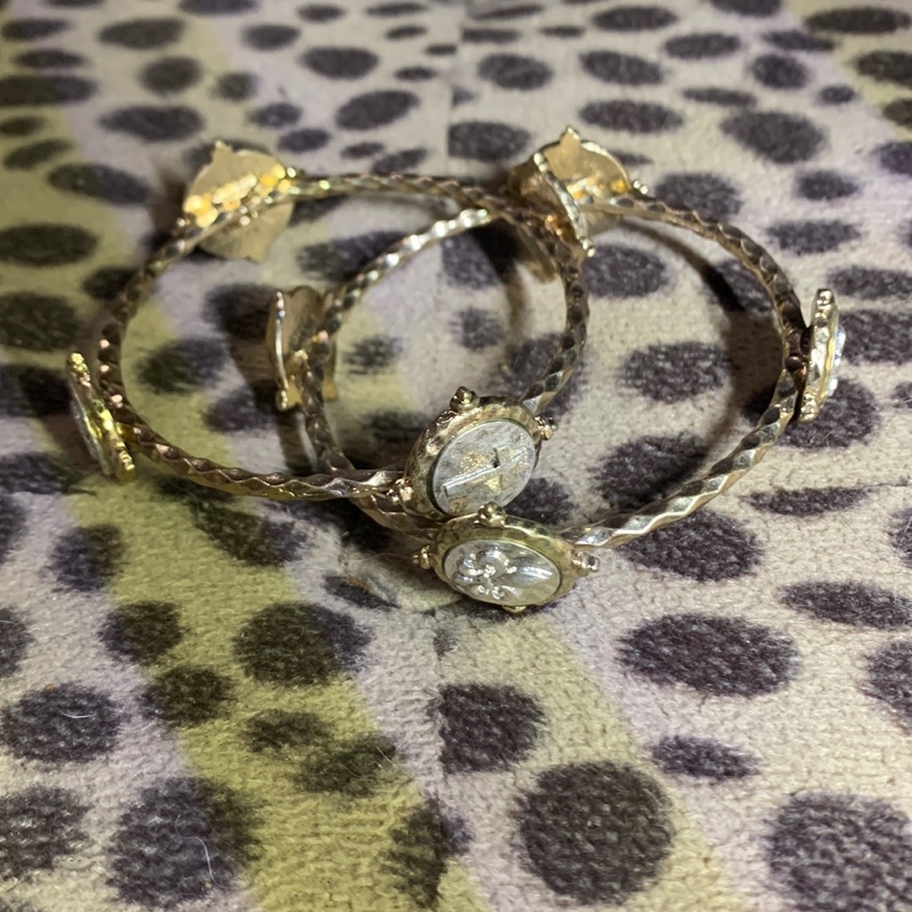 Set of two Gold Bracelets